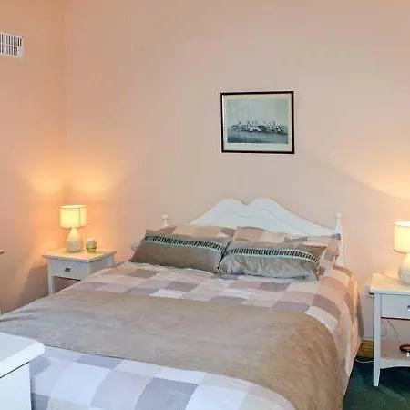 בית נופש Grange Lodge, Strokestown